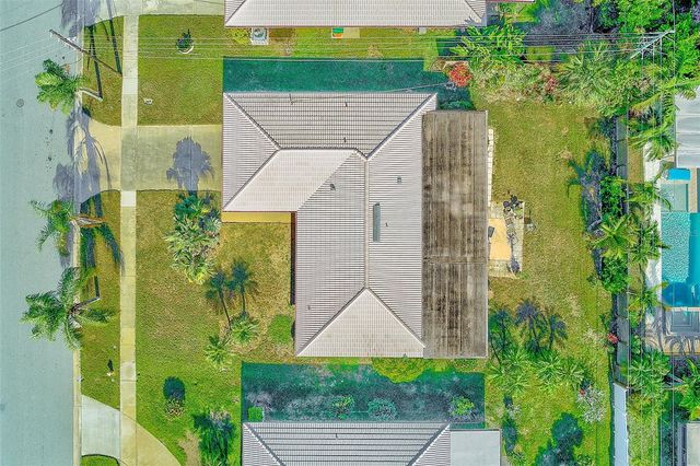 10421 IMPERIAL POINT DRIVE W, Largo, FL 33774