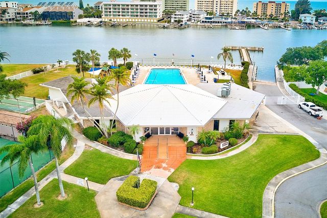 10421 IMPERIAL POINT DRIVE W, Largo, FL 33774