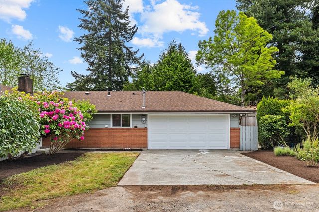 2157 N 122nd Street, Seattle, WA 98133