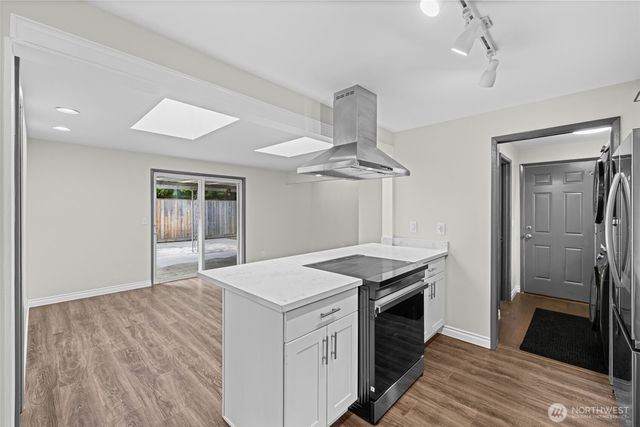 2157 N 122nd Street, Seattle, WA 98133