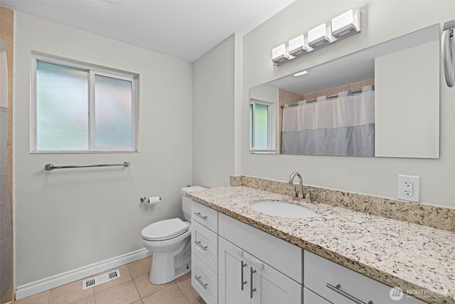 2157 N 122nd Street, Seattle, WA 98133