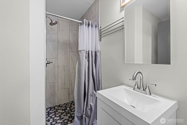 2157 N 122nd Street, Seattle, WA 98133