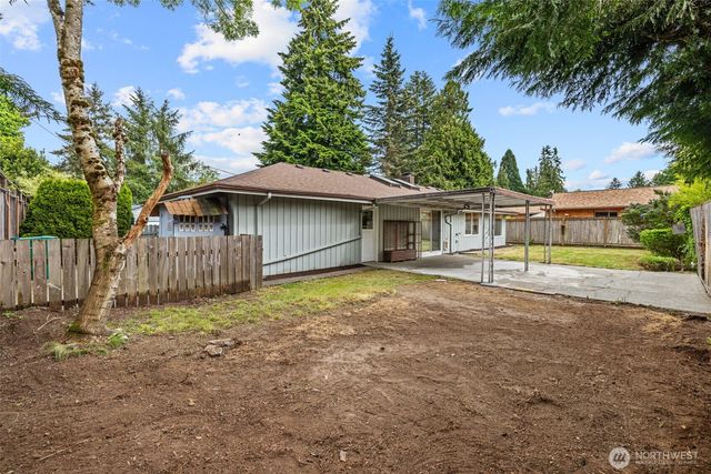 2157 N 122nd Street, Seattle, WA 98133