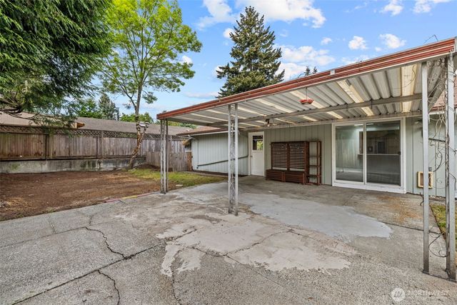 2157 N 122nd Street, Seattle, WA 98133