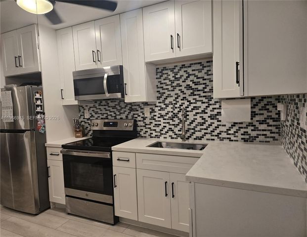 2891 NW 14th St 2, Fort Lauderdale, FL 33311