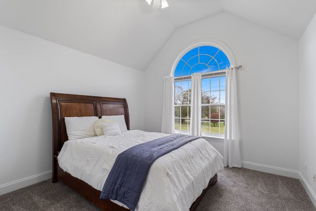 1926 Irby Ln, Murfreesboro, TN 37127