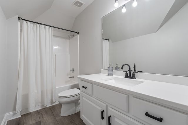 1926 Irby Ln, Murfreesboro, TN 37127