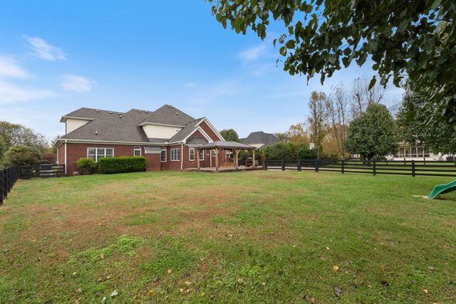1926 Irby Ln, Murfreesboro, TN 37127
