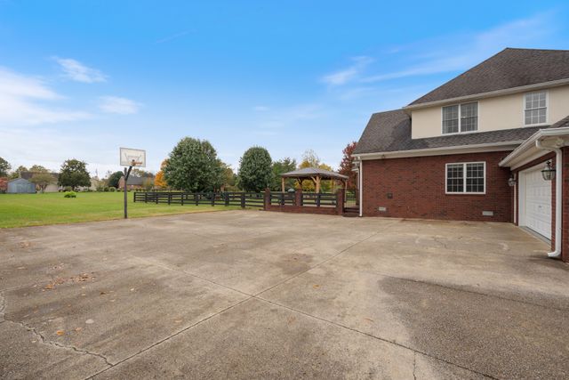 1926 Irby Ln, Murfreesboro, TN 37127