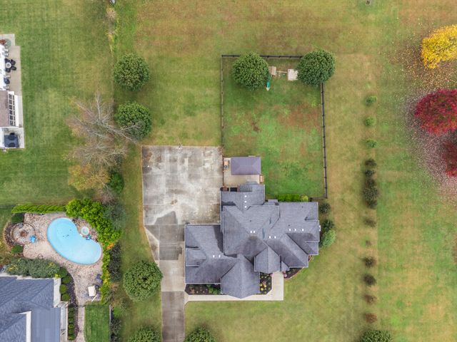 1926 Irby Ln, Murfreesboro, TN 37127