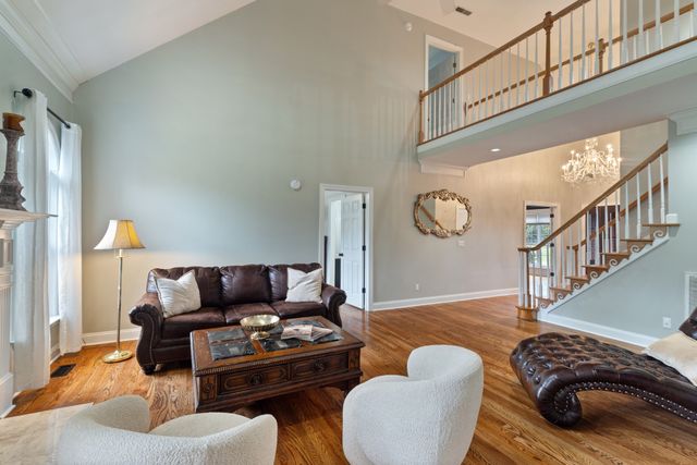 1926 Irby Ln, Murfreesboro, TN 37127