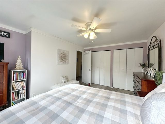 332 Parkwood Dr, Cranberry Twp, PA 16066