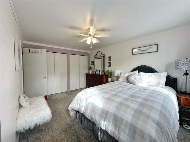 332 Parkwood Dr, Cranberry Twp, PA 16066