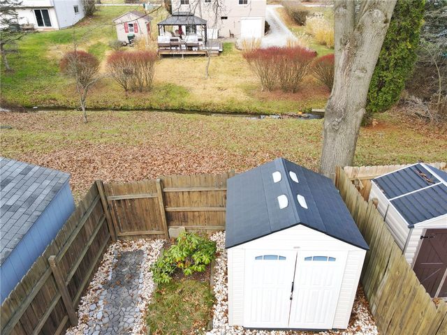 332 Parkwood Dr, Cranberry Twp, PA 16066