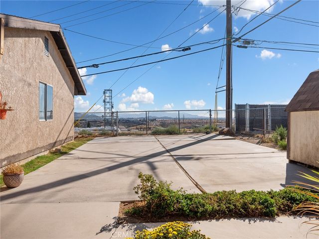 15277 Tatum Road, Victorville, CA 92395