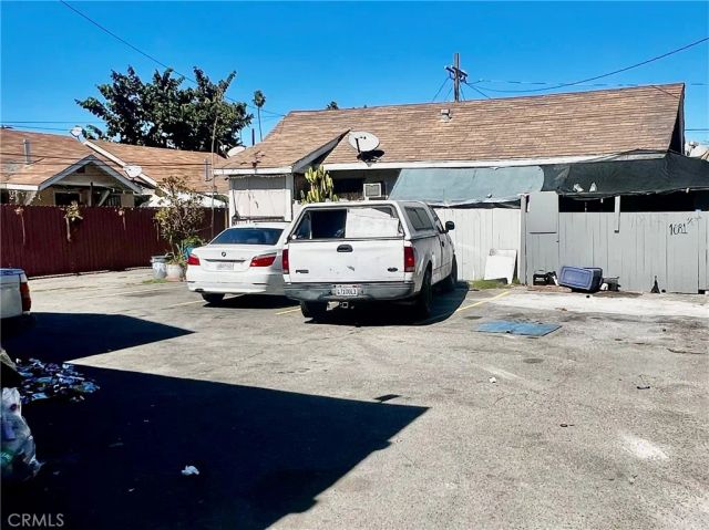 1081 W 39th, Los Angeles, CA 90037