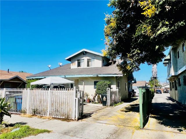 1081 W 39th, Los Angeles, CA 90037