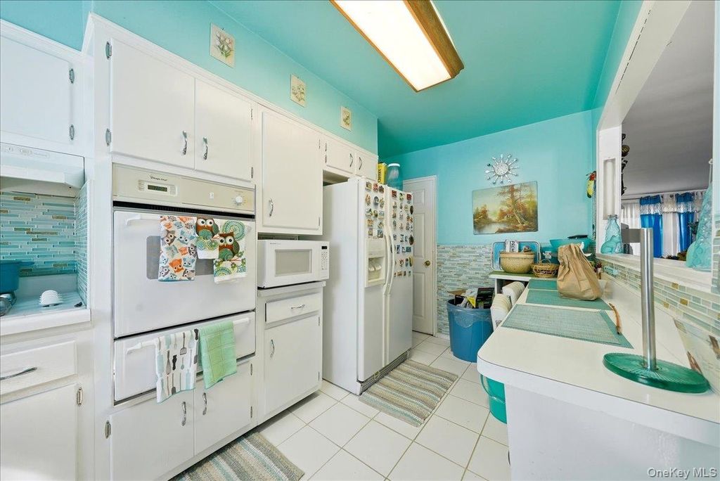 4027 Grace Avenue, Bronx, NY 10466 — photo 5