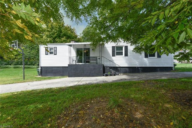 834 Ross Avenue, Greensboro, NC 27406