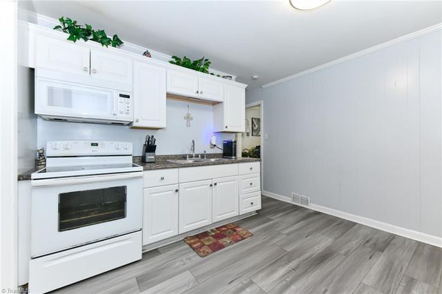 834 Ross Avenue, Greensboro, NC 27406