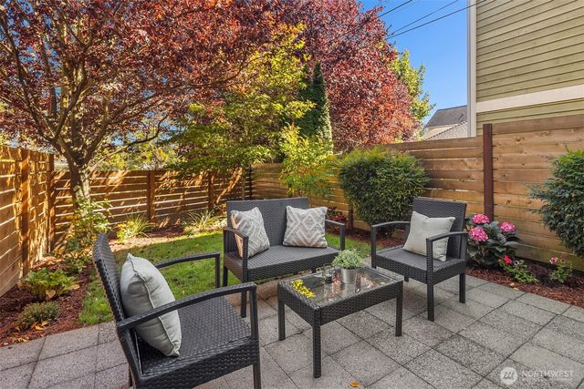 3627 Gilman Avenue W, Seattle, WA 98199