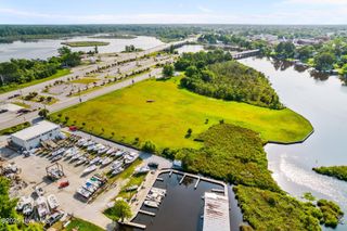 147 Old Bridge Street, Jacksonville, NC 28540
