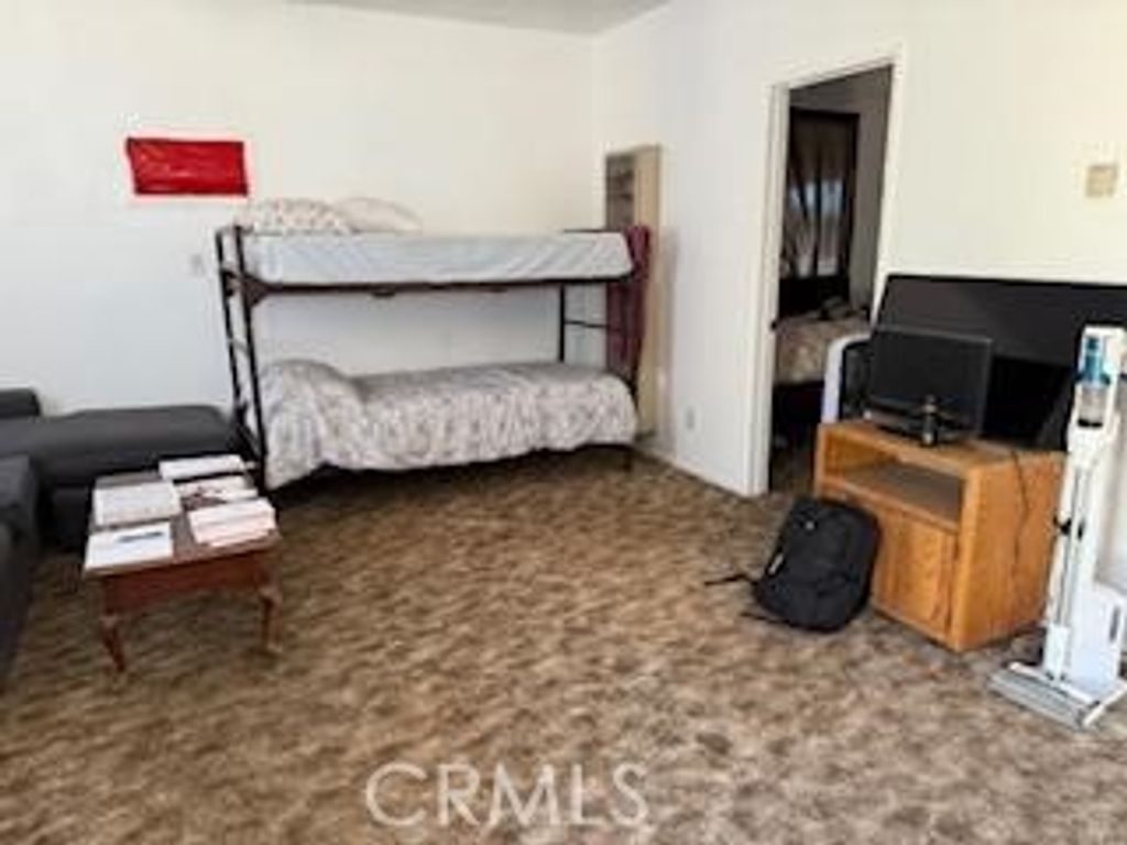 Image 9 of property listing at 16766 Walpi, Apple Valley, CA 92307