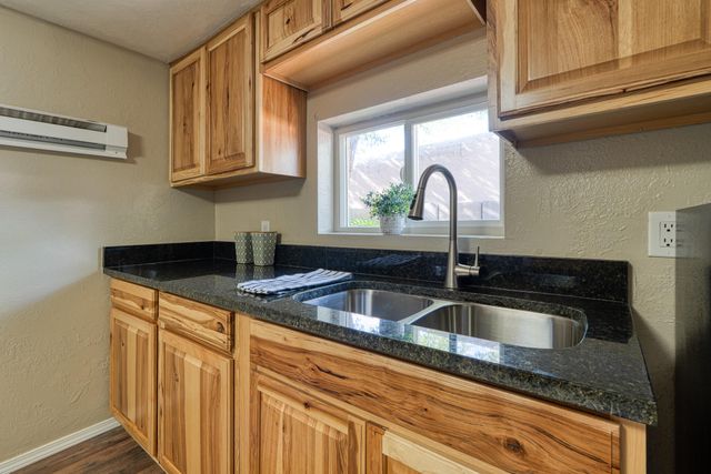 2417 BRITT Street NE, Albuquerque, NM 87112