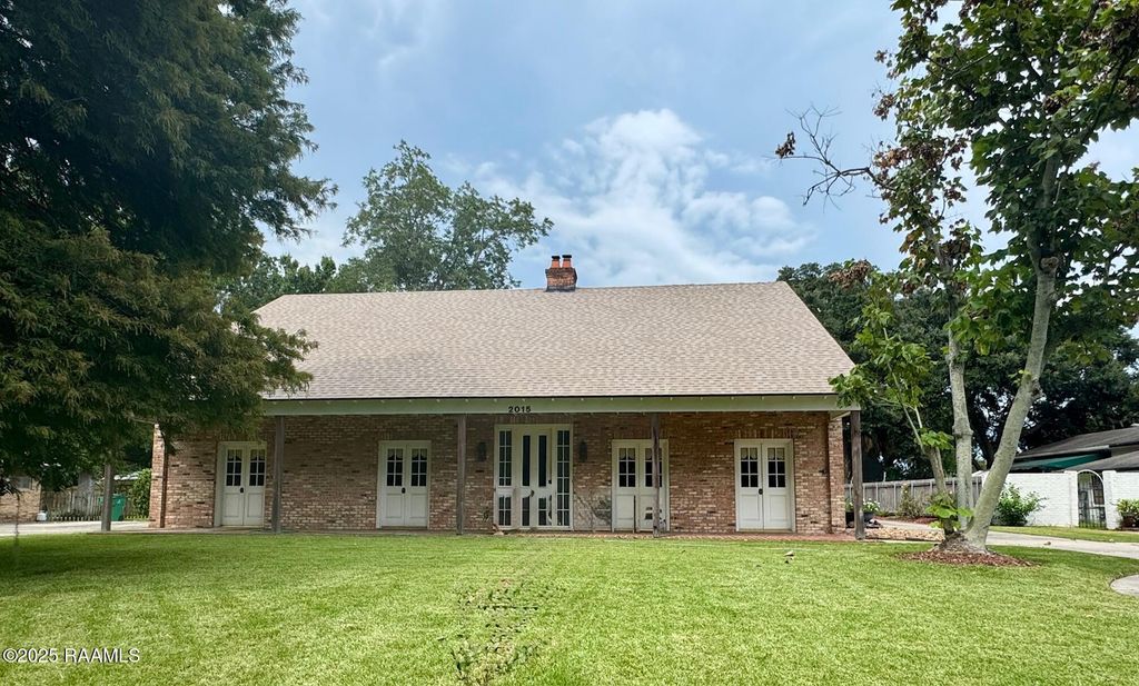 2015 Old Jeanerette Road, New Iberia, LA 70563