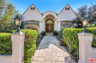 10810 Rochester Avenue, Los Angeles, CA 90024