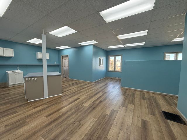 1216 E 37th Street, Davenport, IA 52807