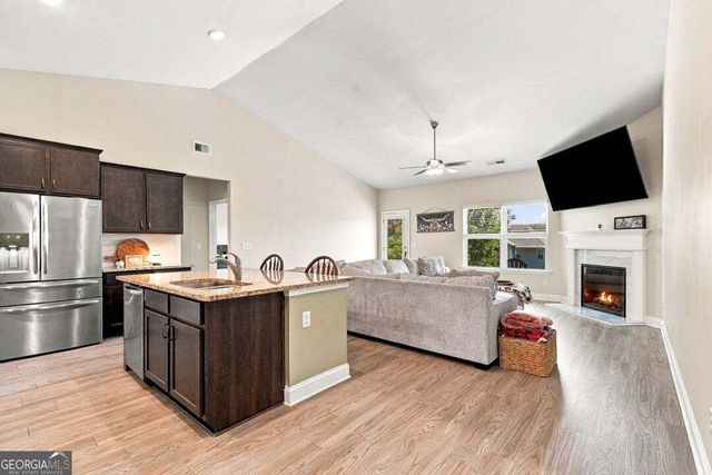296 N Brooks Village Drive N, Pendergrass, GA 30567