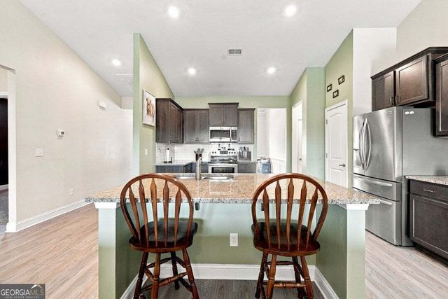 296 N Brooks Village Drive N, Pendergrass, GA 30567