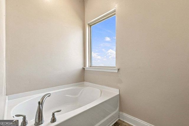 296 N Brooks Village Drive N, Pendergrass, GA 30567