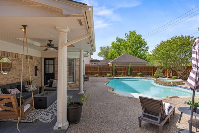 3514 Pine Chase Drive, Pearland, TX 77581