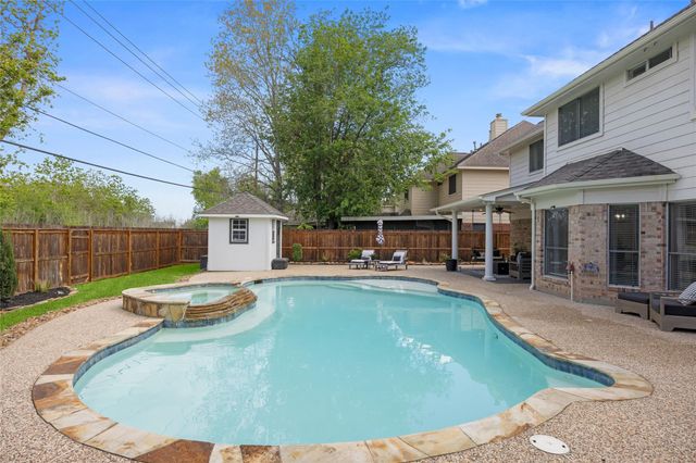 3514 Pine Chase Drive, Pearland, TX 77581