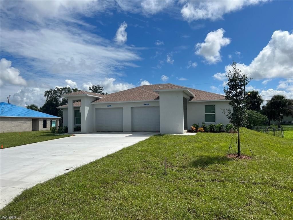 6064 Laurelwood DR, Fort Myers, FL 33905