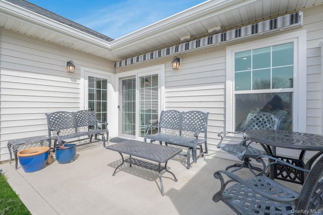 3104 Fox Hill Drive, Baiting Hollow, NY 11933