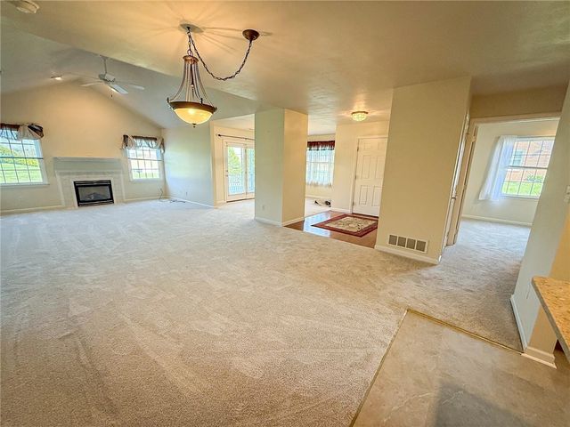 104 Woodhawk Ln, Franklin Twp, PA 16001