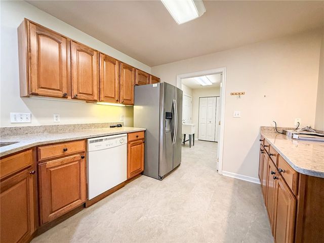 104 Woodhawk Ln, Franklin Twp, PA 16001