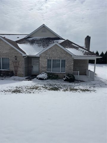 104 Woodhawk Ln, Franklin Twp, PA 16001