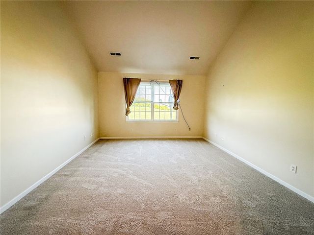 104 Woodhawk Ln, Franklin Twp, PA 16001