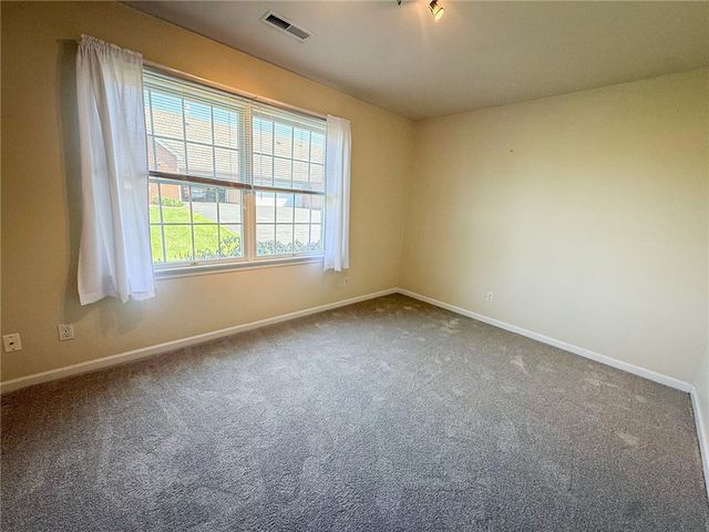 104 Woodhawk Ln, Franklin Twp, PA 16001