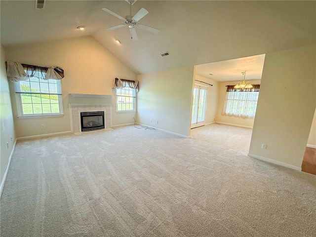 104 Woodhawk Ln, Franklin Twp, PA 16001