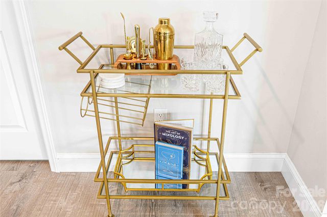 22 Daniel Road, Asheville, NC 28806