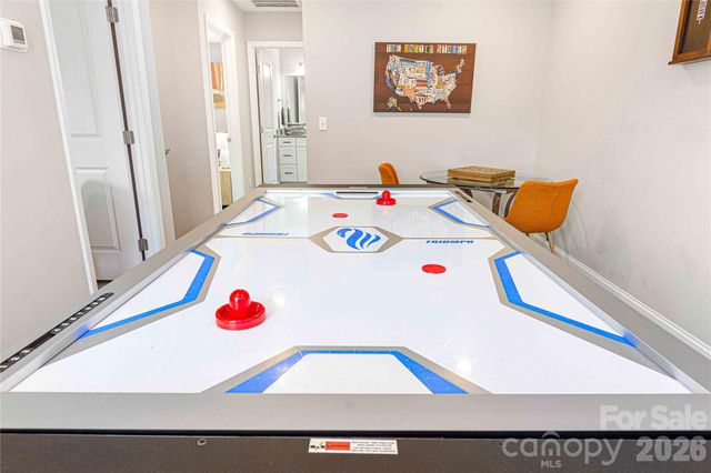 22 Daniel Road, Asheville, NC 28806