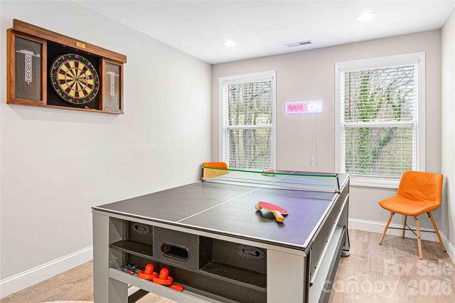 22 Daniel Road, Asheville, NC 28806