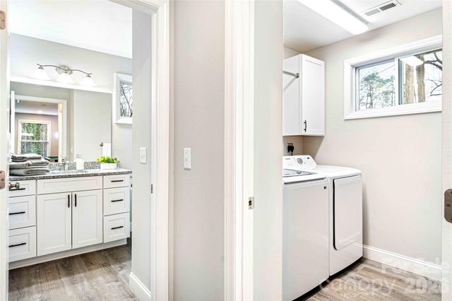 22 Daniel Road, Asheville, NC 28806