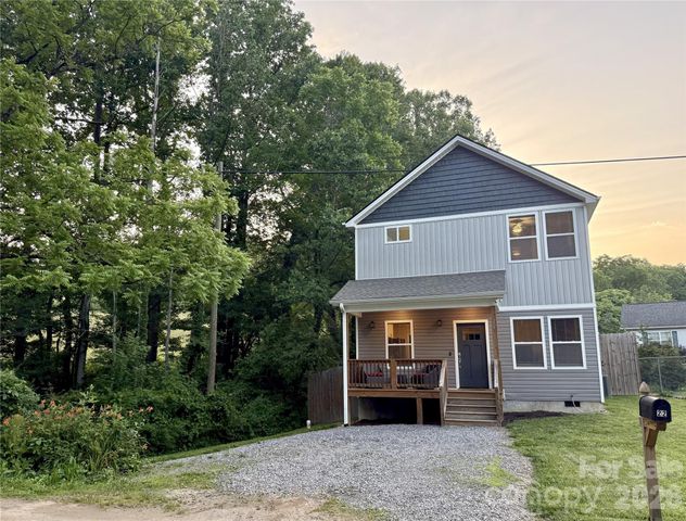 22 Daniel Road, Asheville, NC 28806