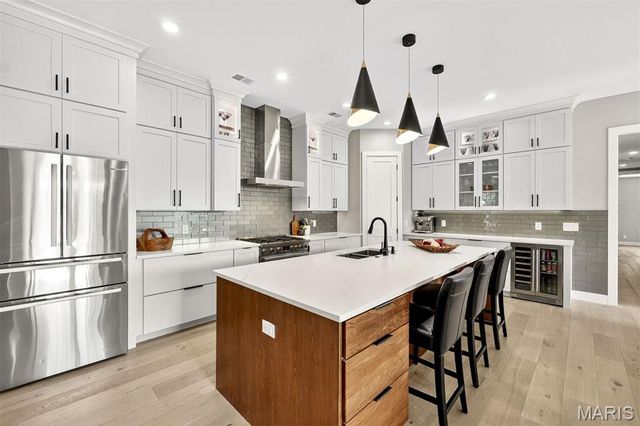 4323 Westminster Place 2E, St Louis, MO 63108